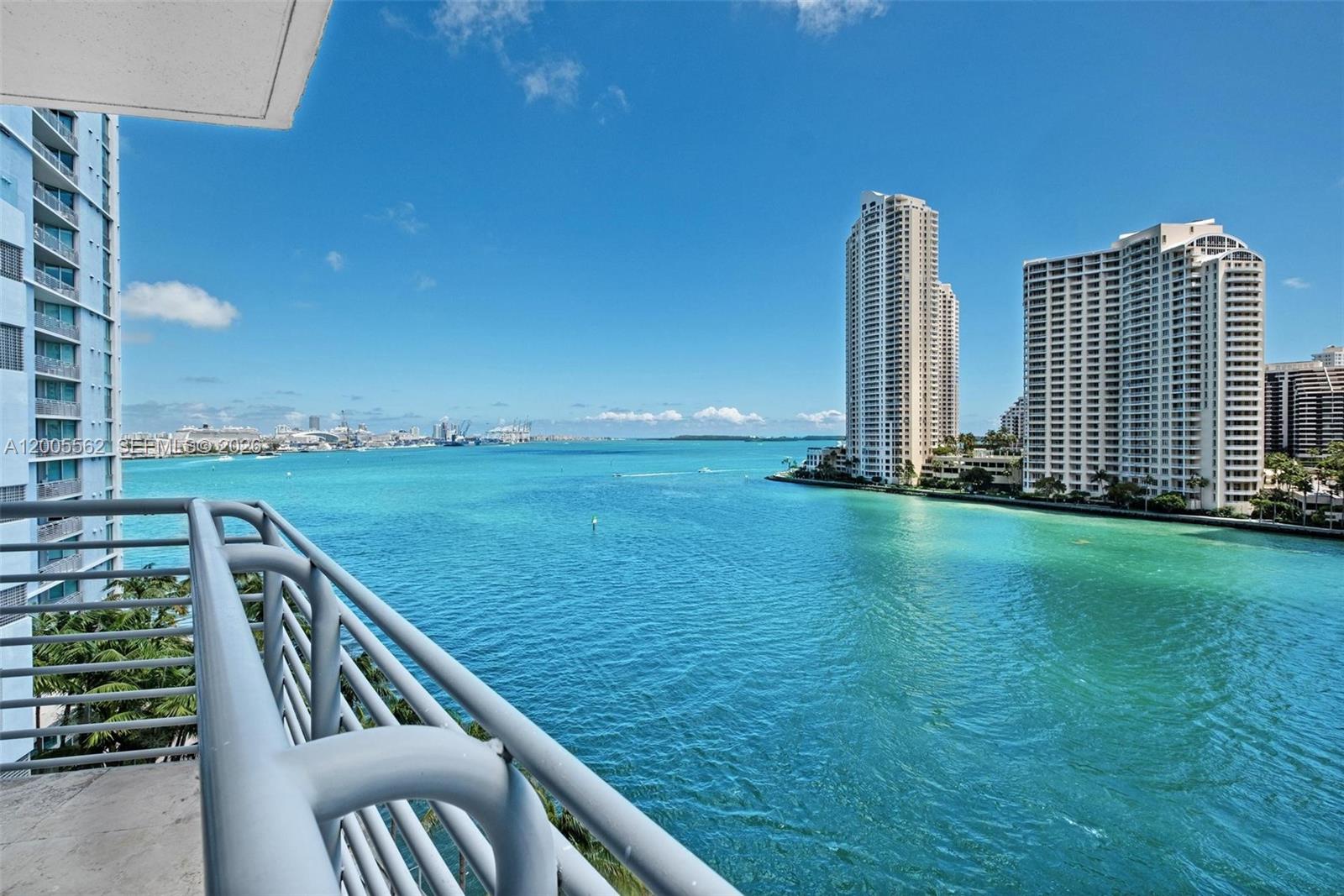 325 S Biscayne Blvd #823, Miami FL 33131