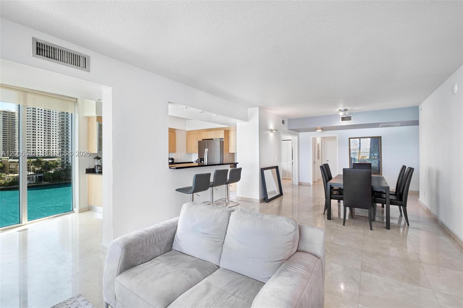 325 S Biscayne Blvd #823, Miami FL 33131