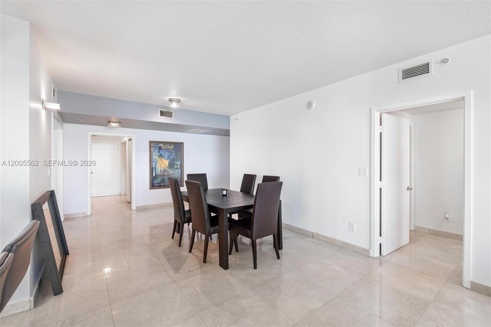 325 S Biscayne Blvd #823, Miami FL 33131