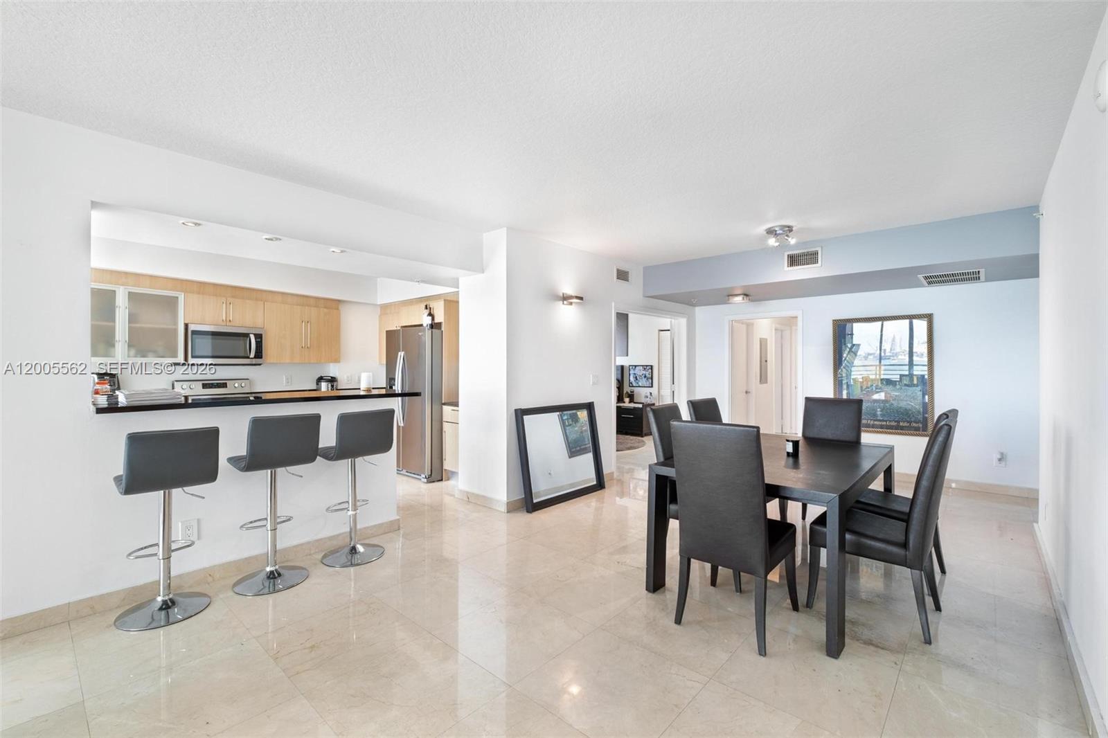 325 S Biscayne Blvd #823, Miami FL 33131
