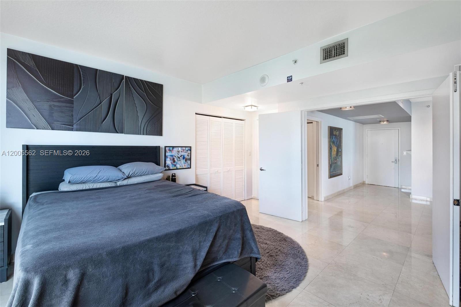 325 S Biscayne Blvd #823, Miami FL 33131