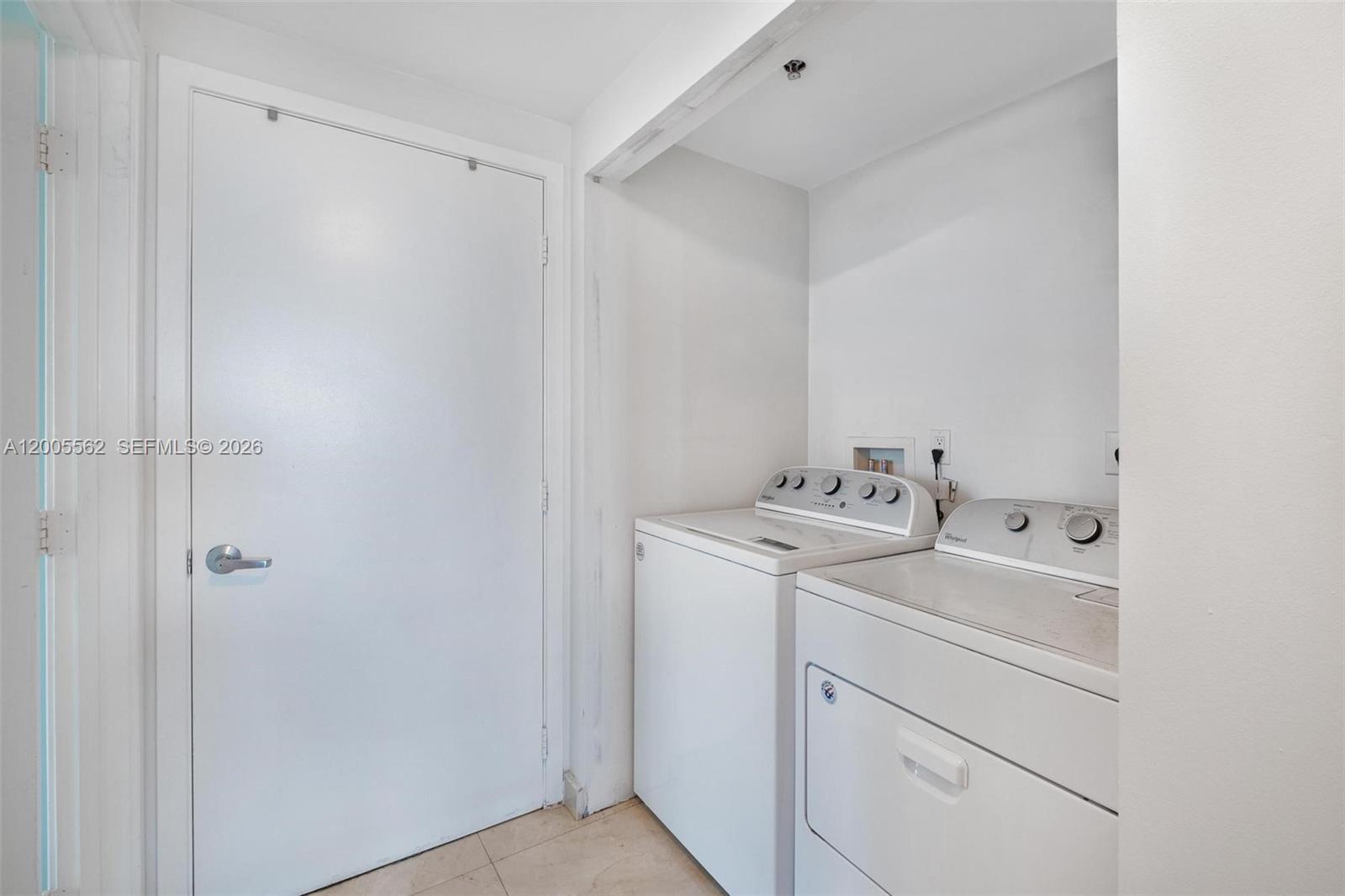 325 S Biscayne Blvd #823, Miami FL 33131