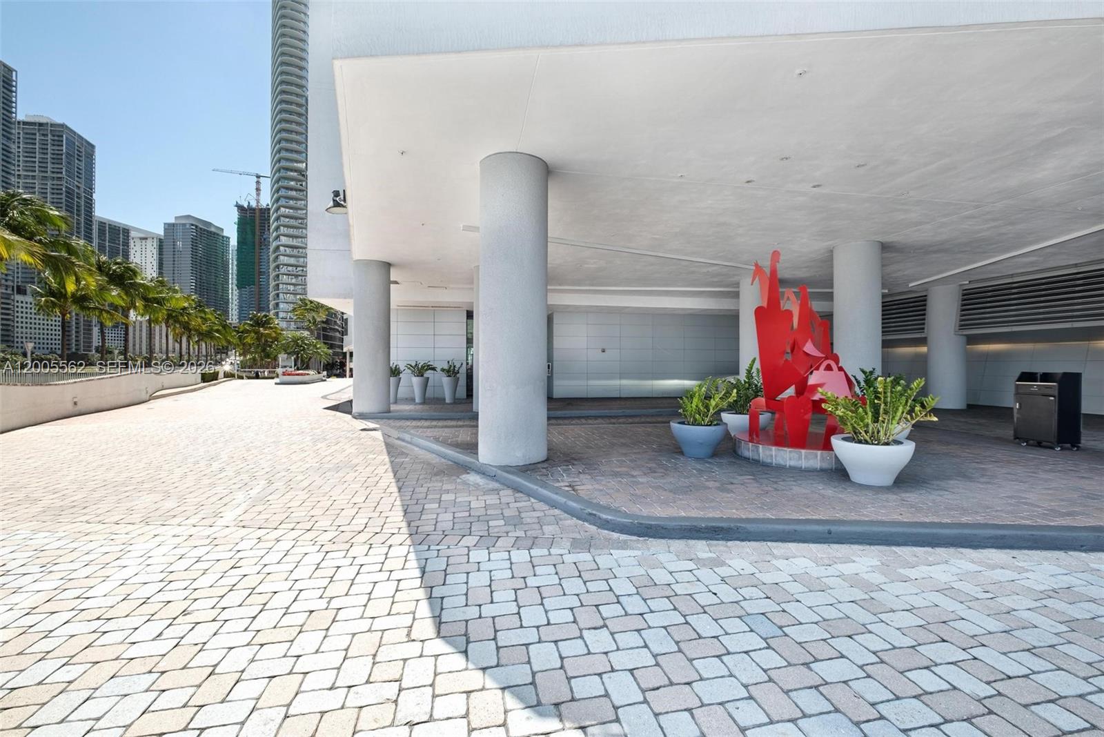 325 S Biscayne Blvd #823, Miami FL 33131