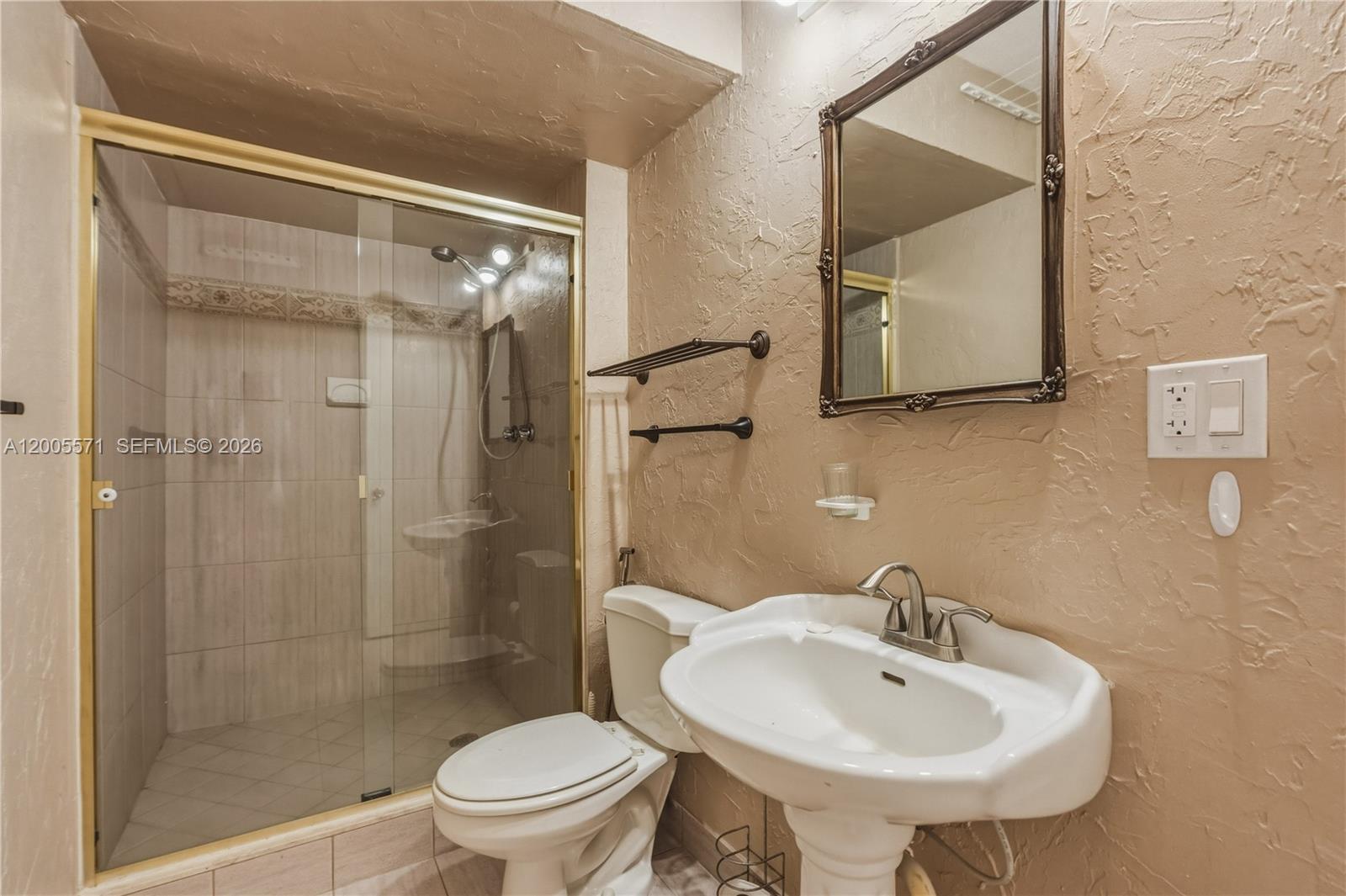 1600 S Ocean Dr #4G (Available Jan 16), Hollywood FL 33019