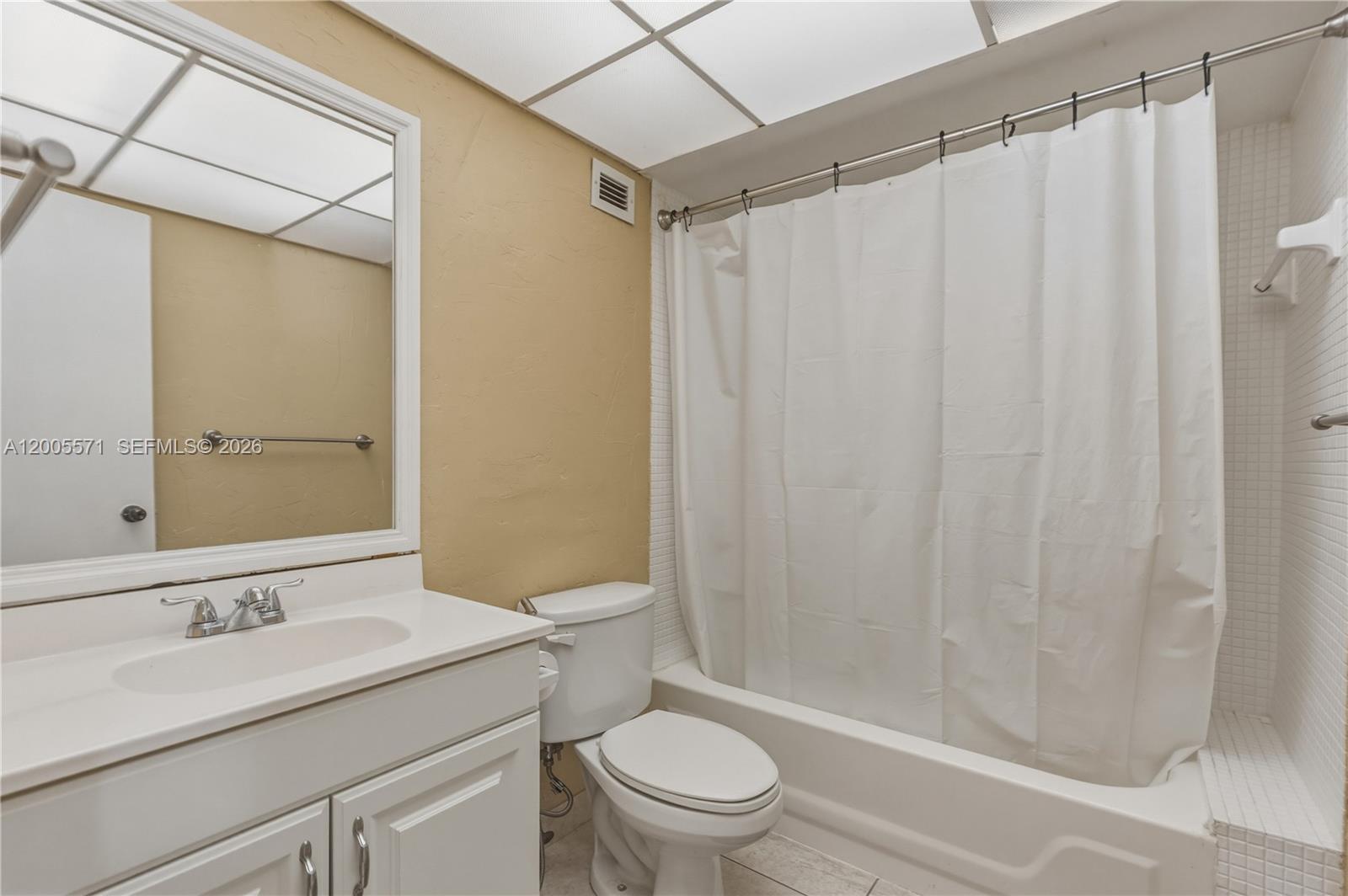 1600 S Ocean Dr #4G (Available Jan 16), Hollywood FL 33019