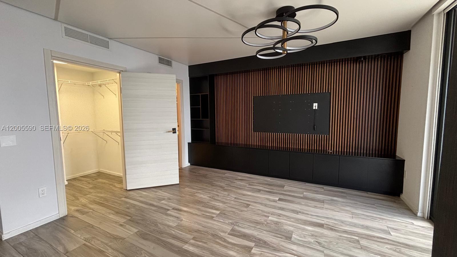 801 S Miami Ave #3510, Miami FL 33130