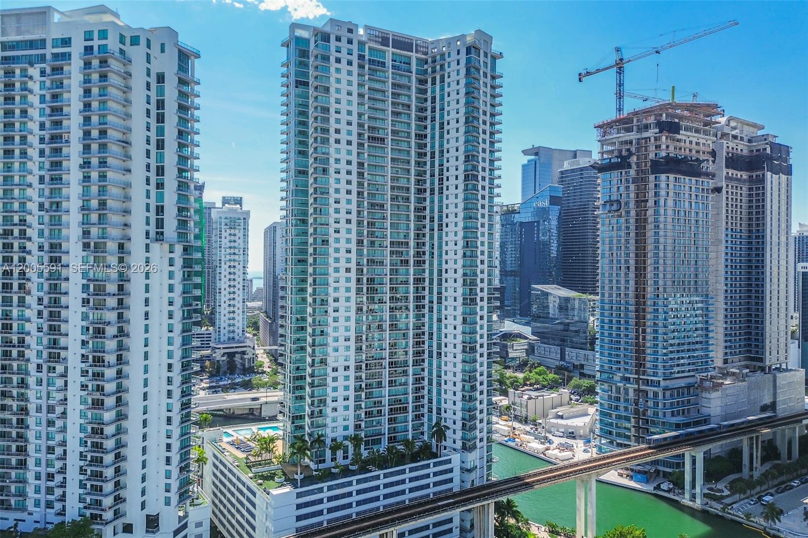 92 SW 3rd St #2212, Miami FL 33130