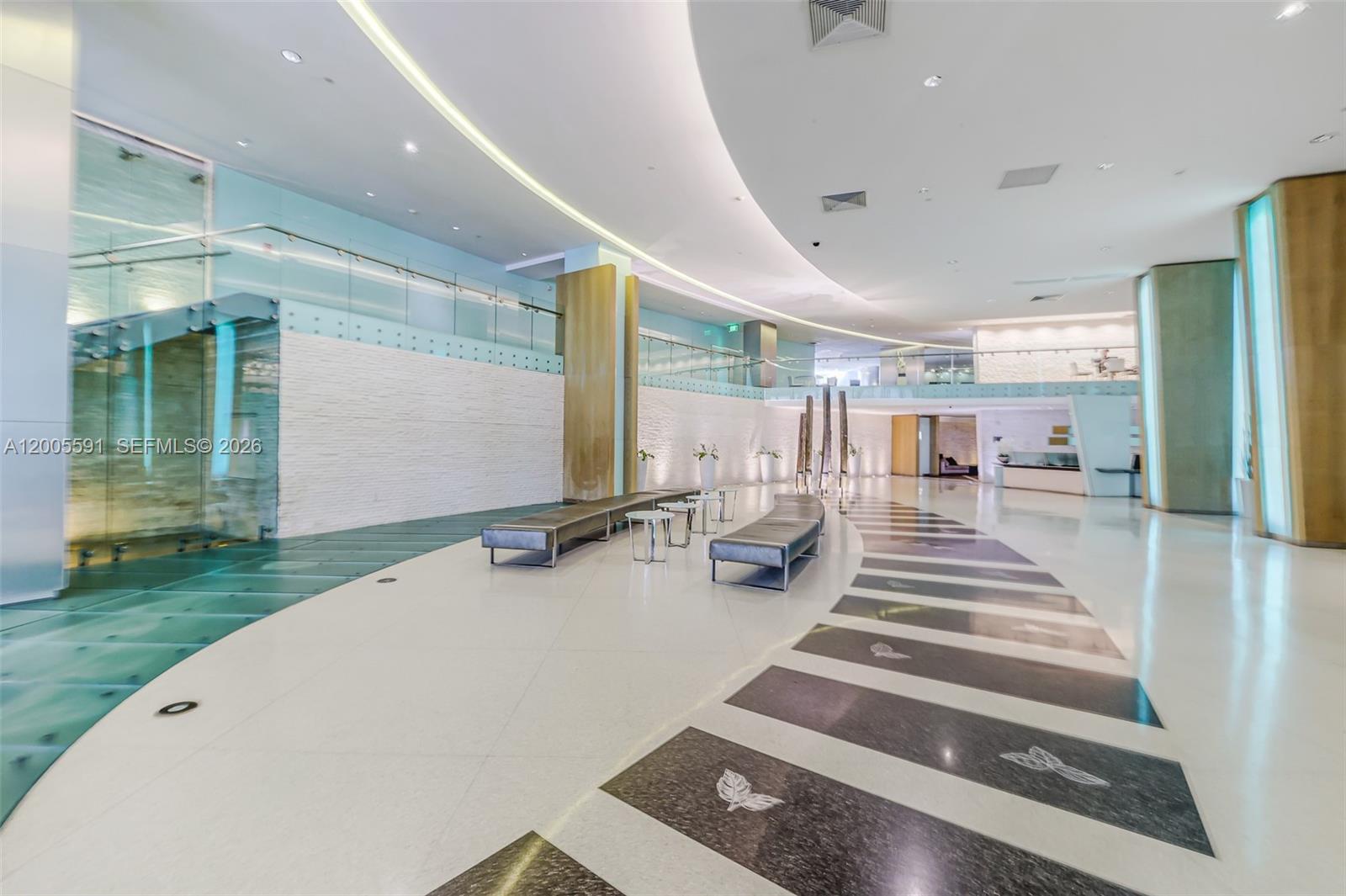 92 SW 3rd St #2212, Miami FL 33130