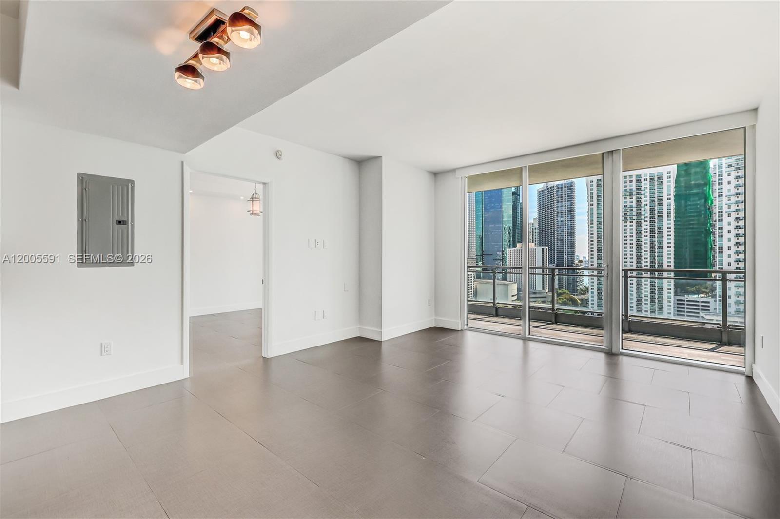 92 SW 3rd St #2212, Miami FL 33130