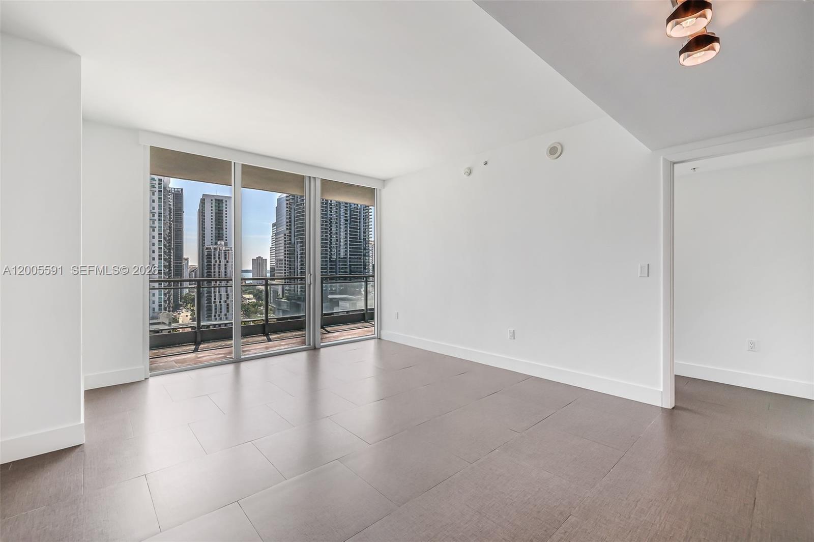 92 SW 3rd St #2212, Miami FL 33130