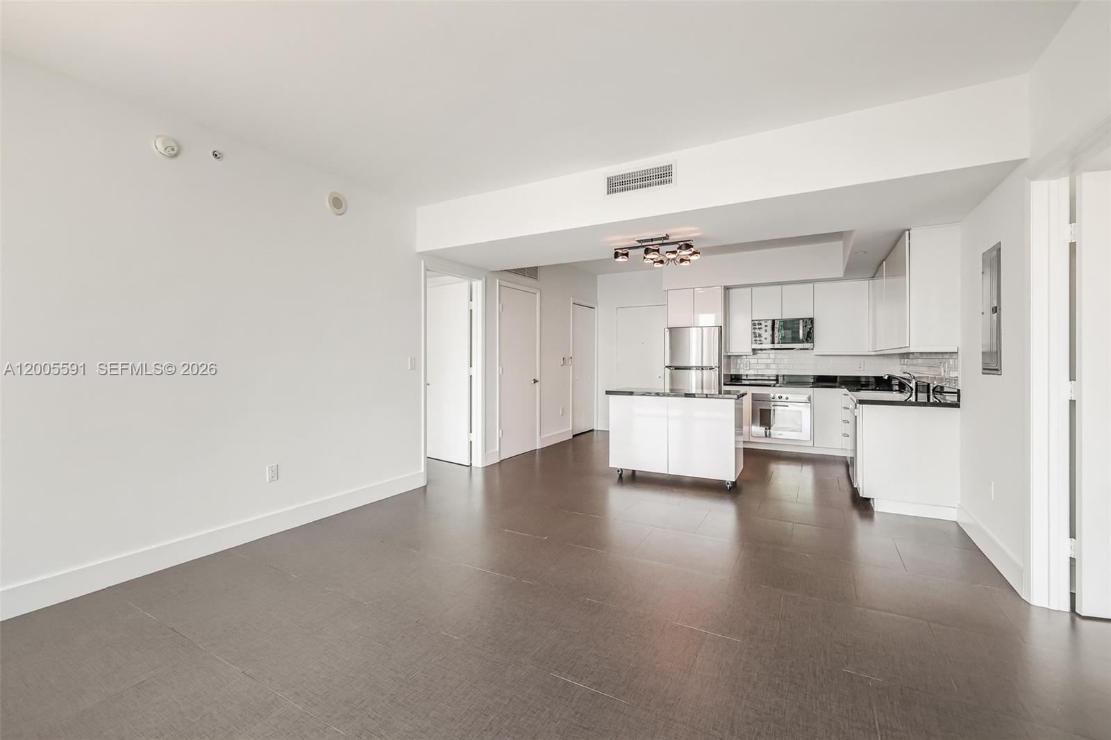 92 SW 3rd St #2212, Miami FL 33130