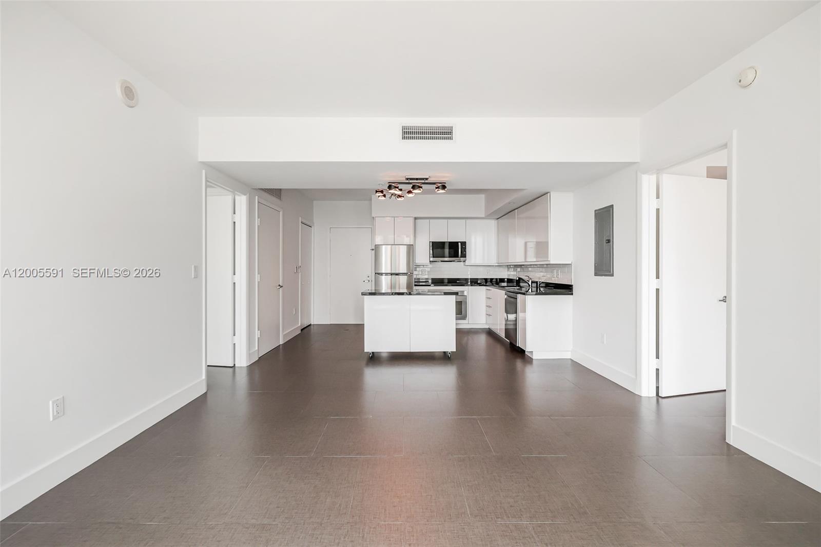 92 SW 3rd St #2212, Miami FL 33130