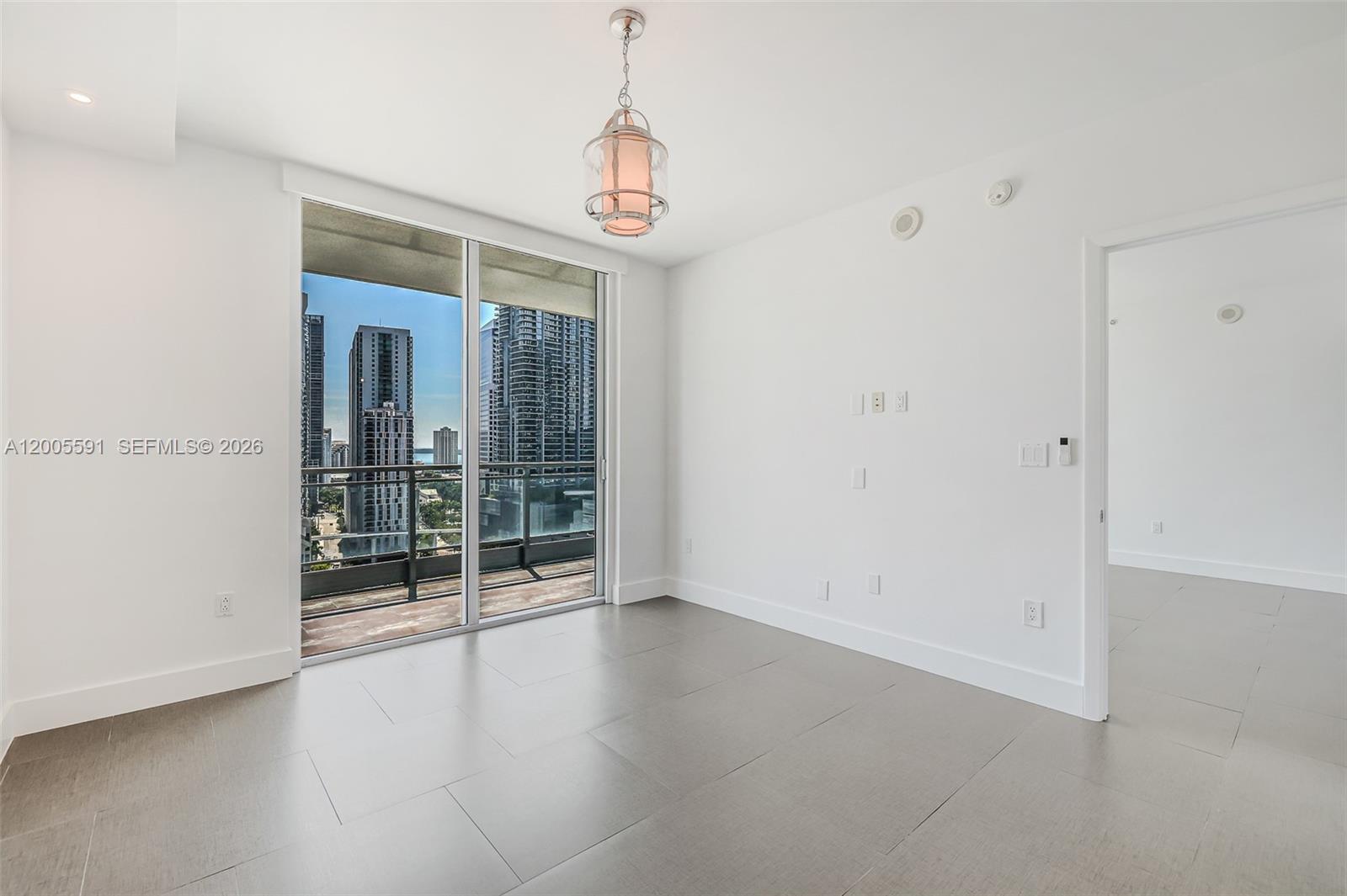 92 SW 3rd St #2212, Miami FL 33130
