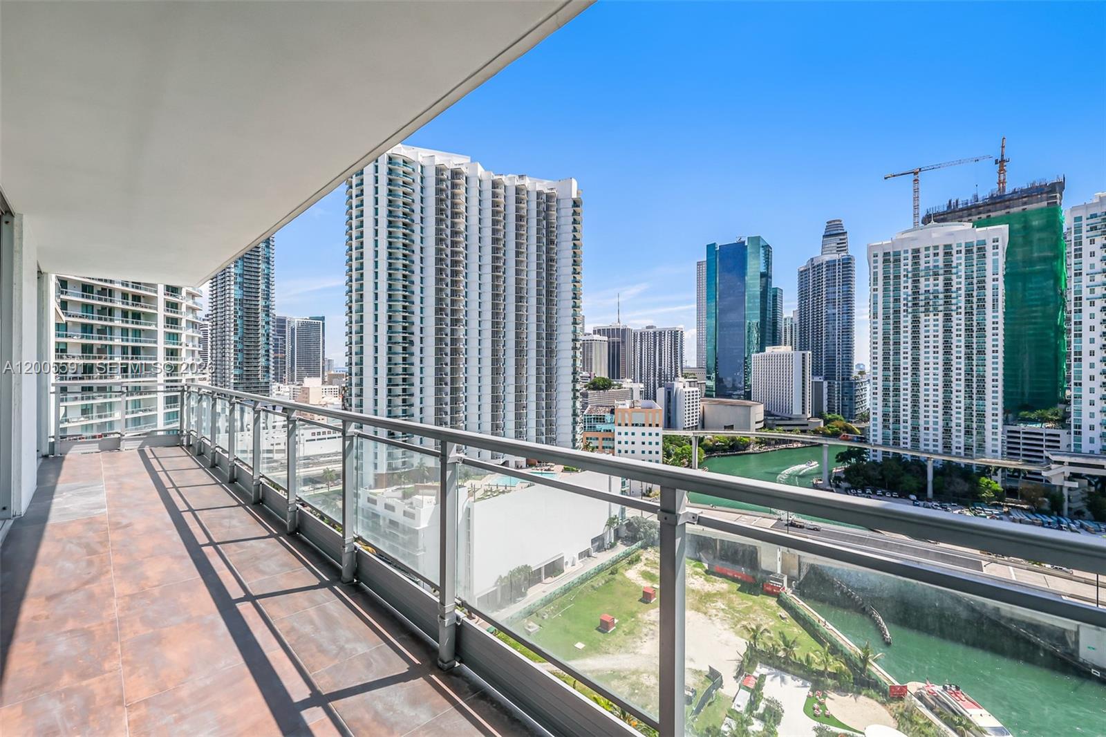 92 SW 3rd St #2212, Miami FL 33130