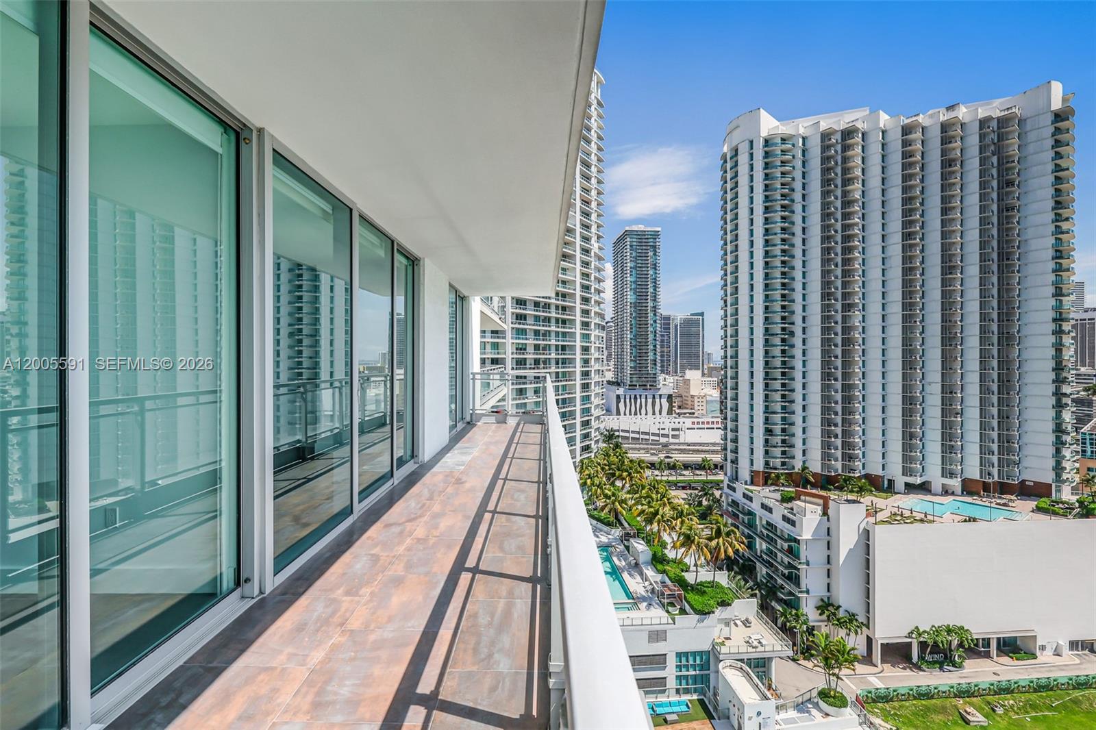 92 SW 3rd St #2212, Miami FL 33130