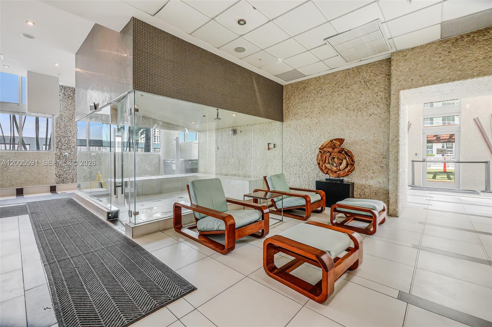 92 SW 3rd St #2212, Miami FL 33130