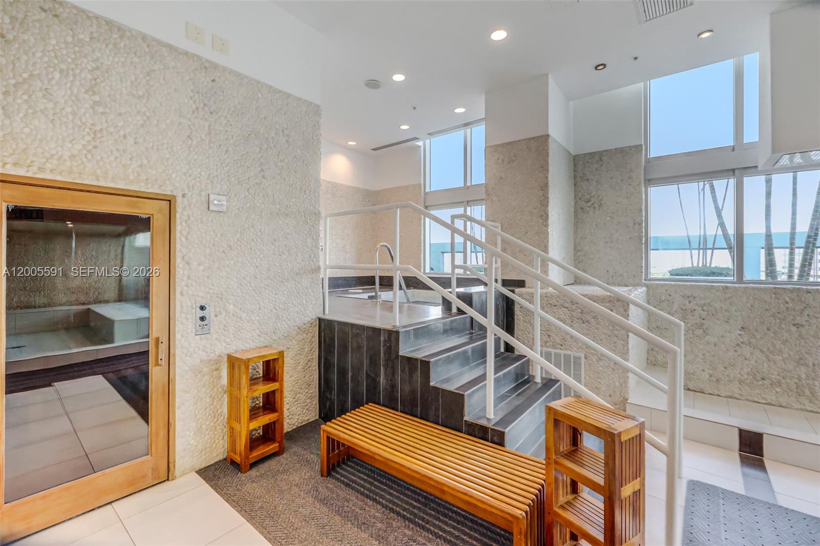 92 SW 3rd St #2212, Miami FL 33130