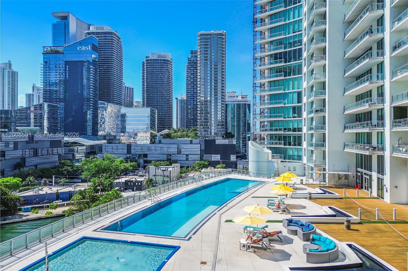 92 SW 3rd St #2212, Miami FL 33130
