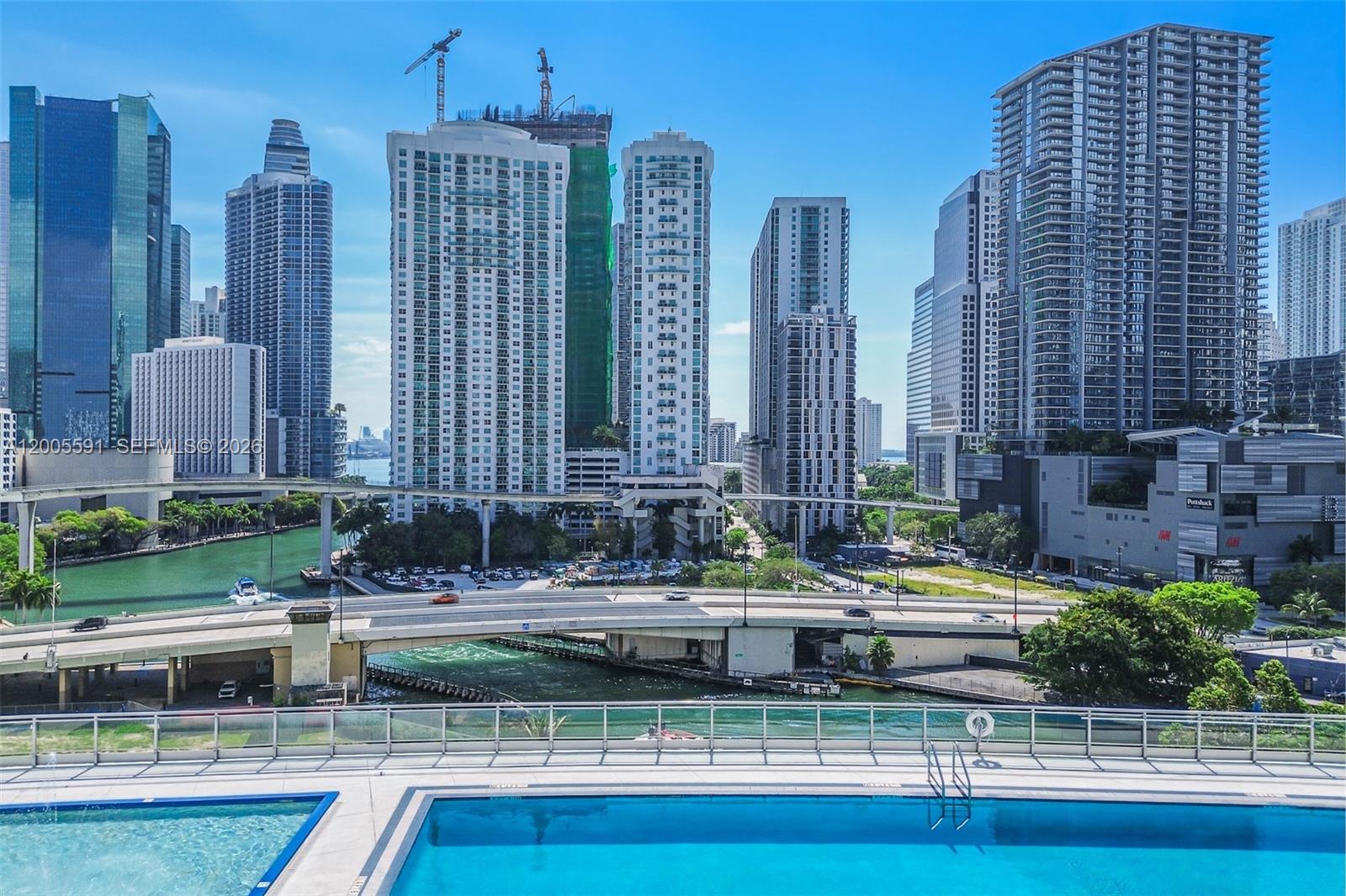 92 SW 3rd St #2212, Miami FL 33130