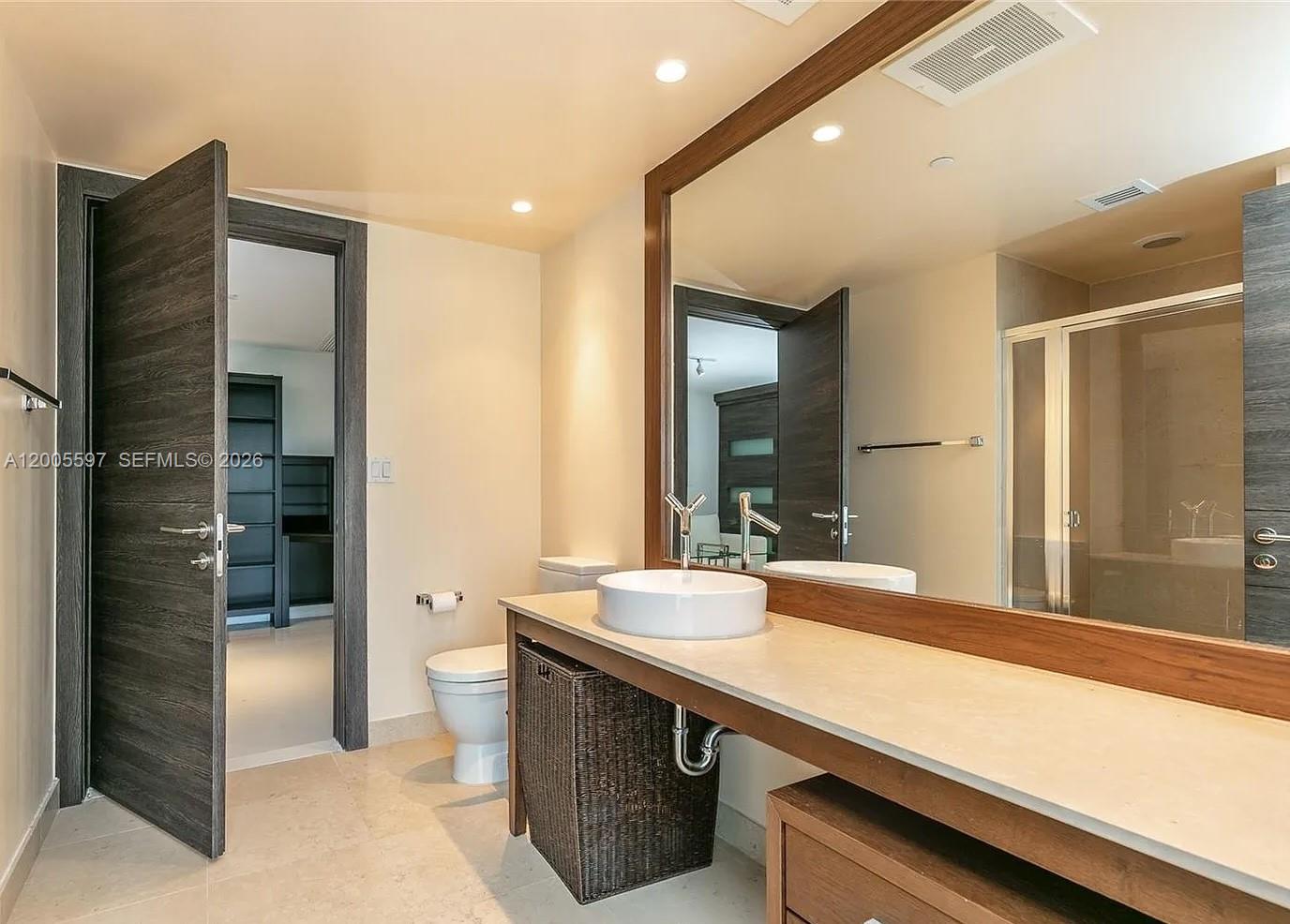 495 Brickell Ave #703, Miami FL 33131