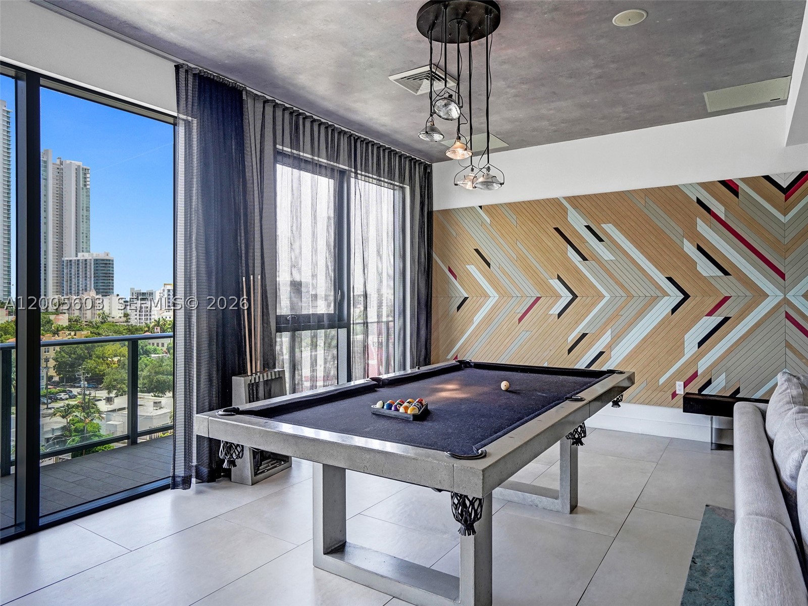 121 NE 34th St #1806A, Miami FL 33137