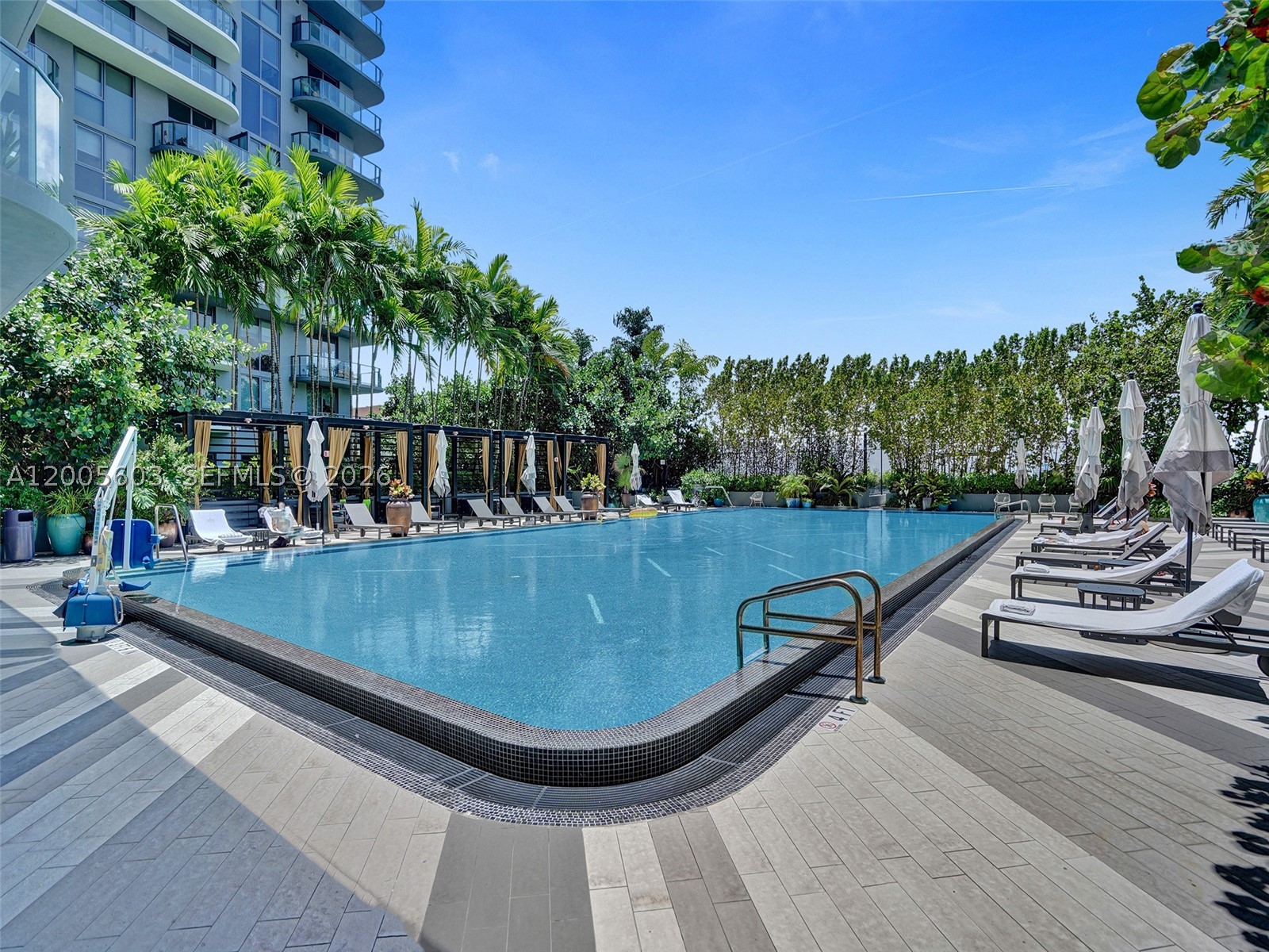 121 NE 34th St #1806A, Miami FL 33137