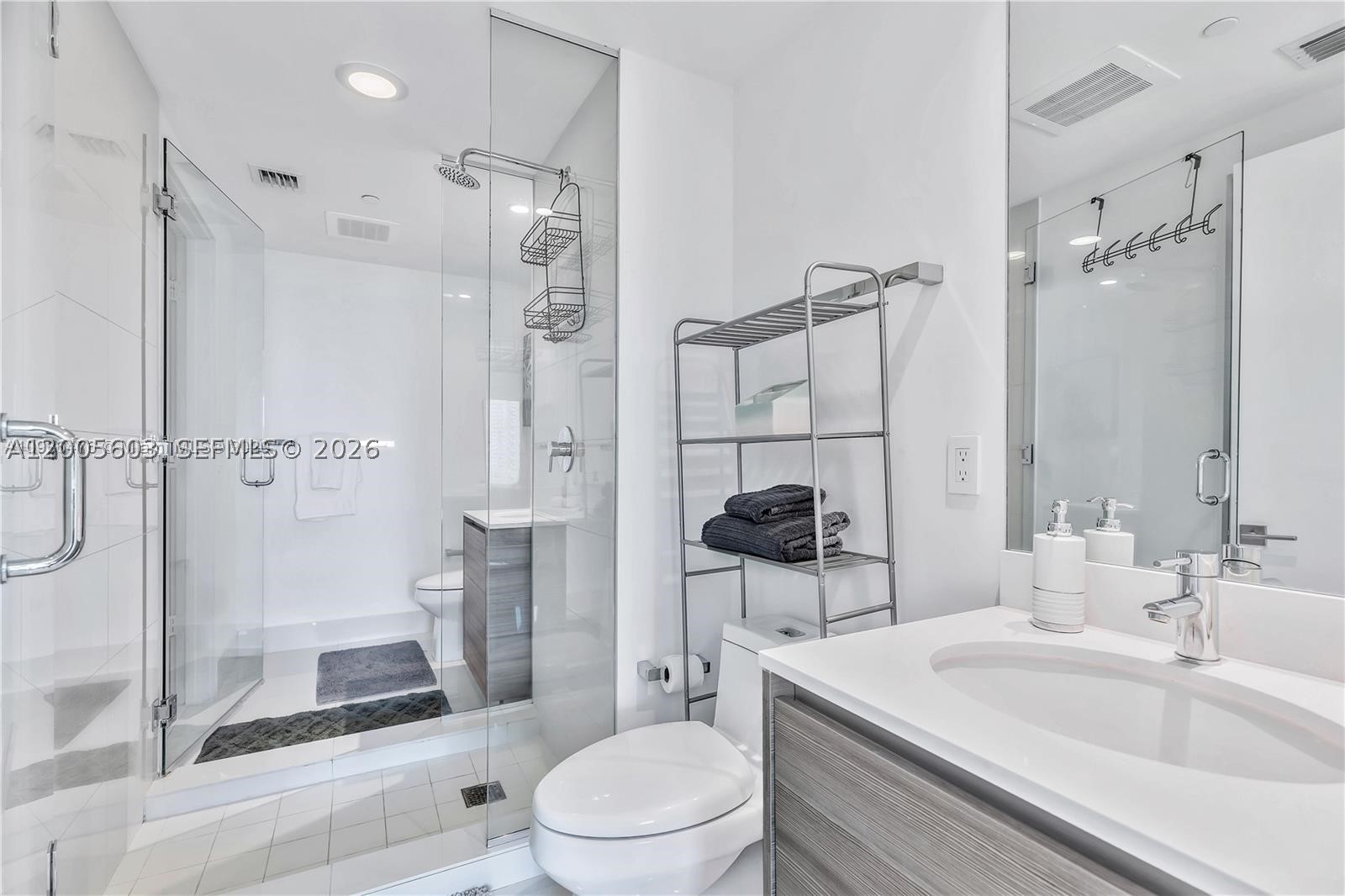 121 NE 34th St #1806A, Miami FL 33137