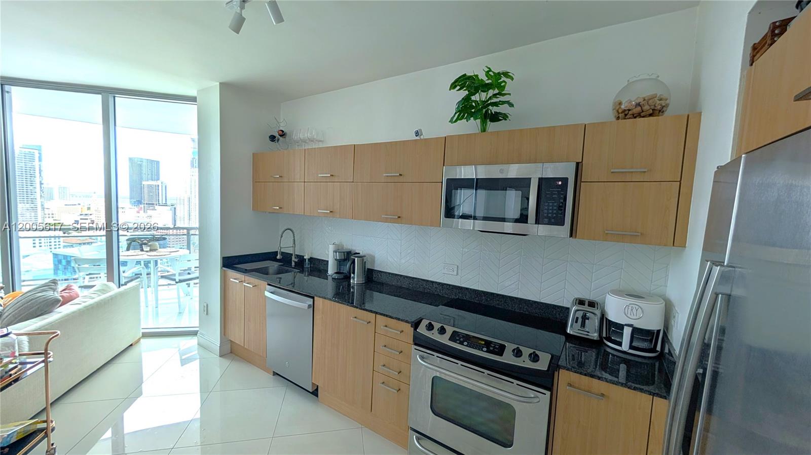 350 S Miami Ave #2813, Miami FL 33130