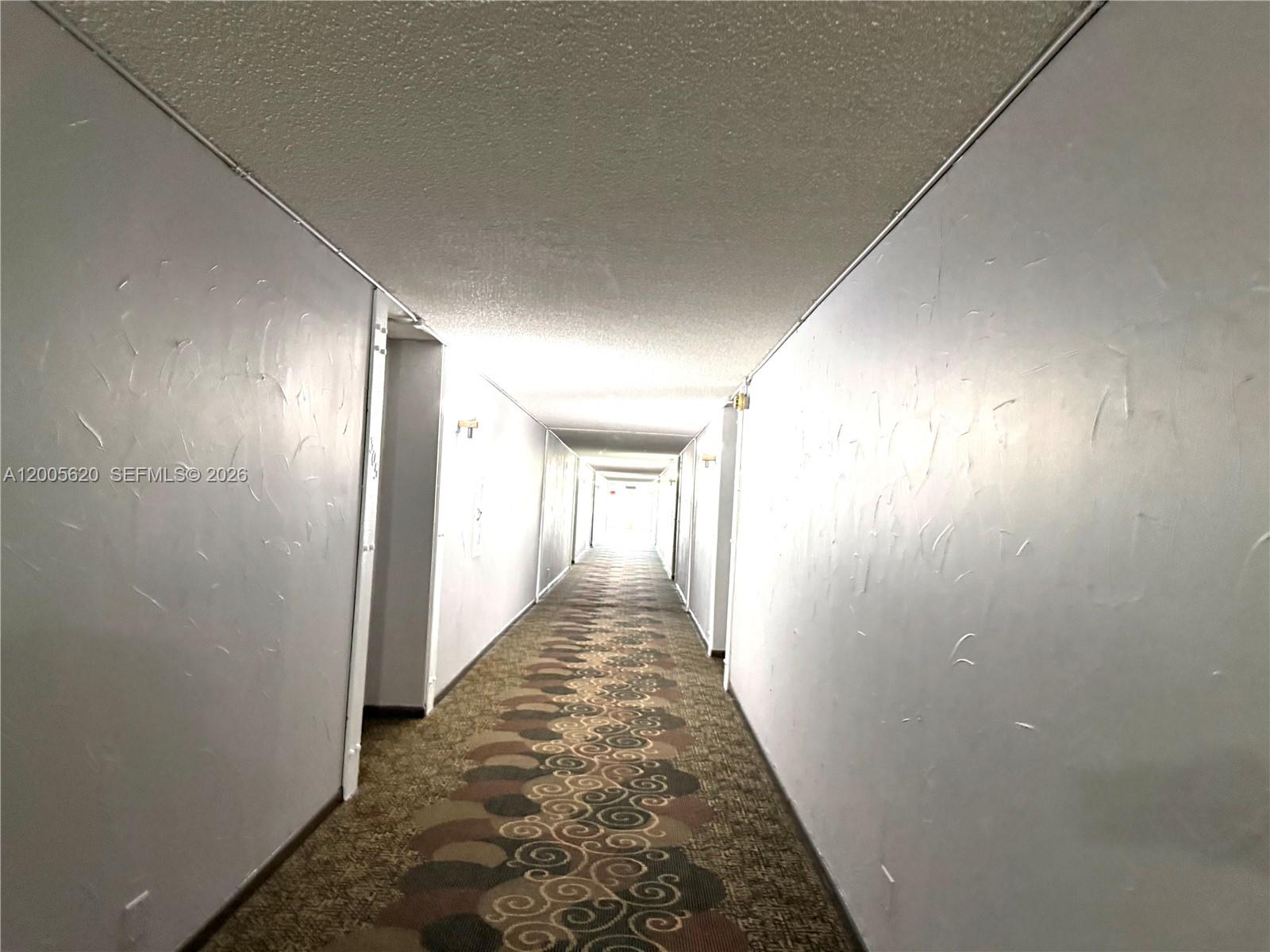 230 Lakeview Dr #307, Weston FL 33326