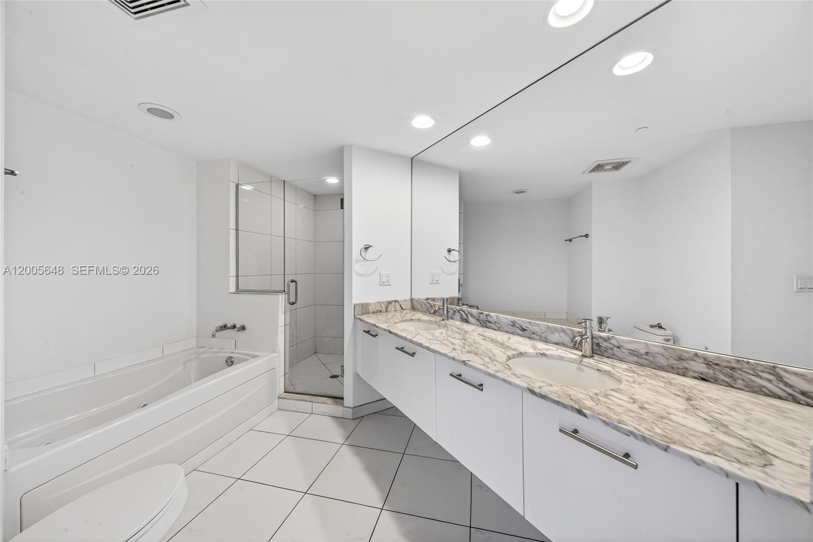 500 Brickell Ave #501, Miami FL 33131