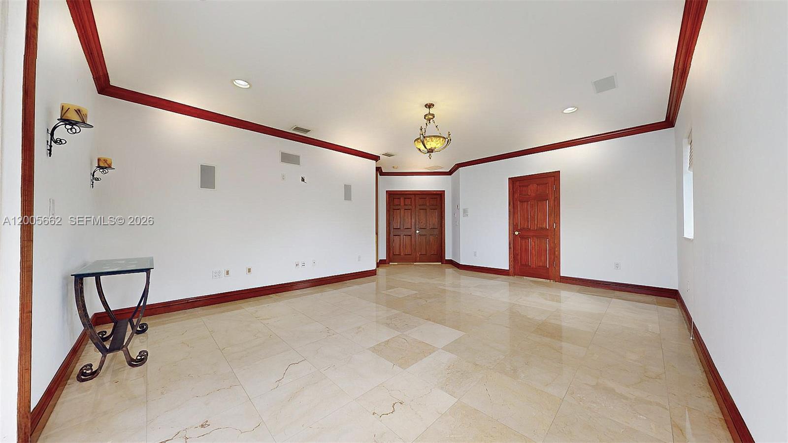 1131 Stillwater Dr, Miami Beach FL 33141