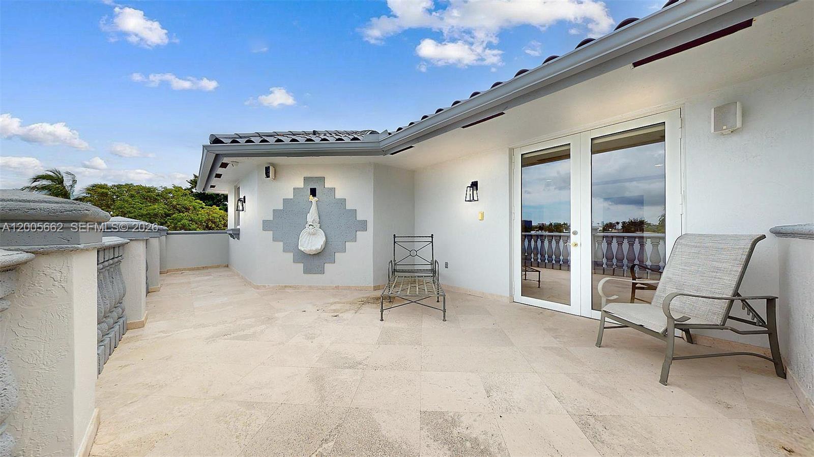 1131 Stillwater Dr, Miami Beach FL 33141