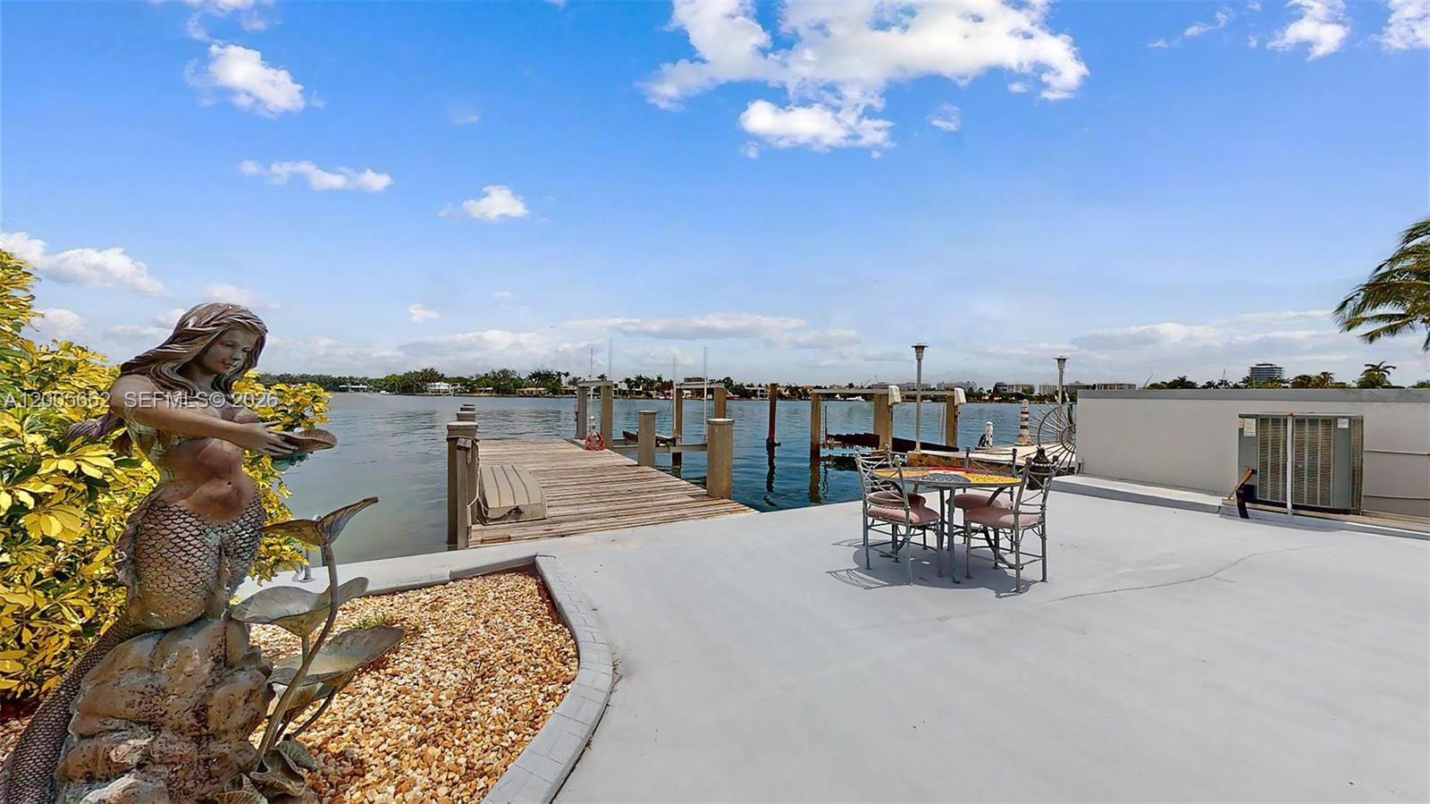 1131 Stillwater Dr, Miami Beach FL 33141