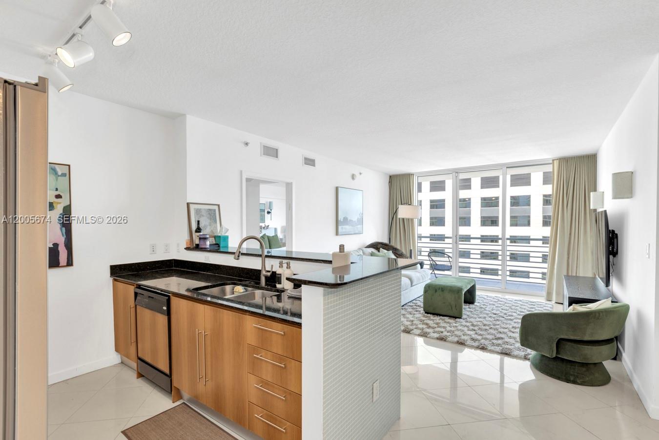 335 S BISCAYNE BL #3408, Miami FL 33131