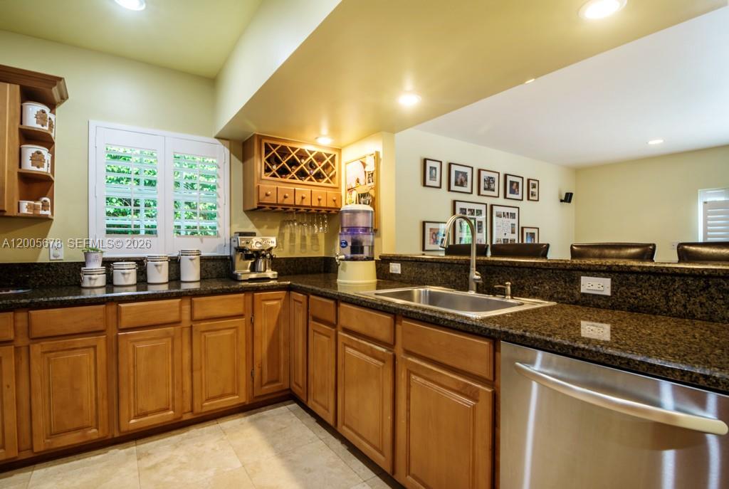 1237 Aduana Ave, Coral Gables FL 33146