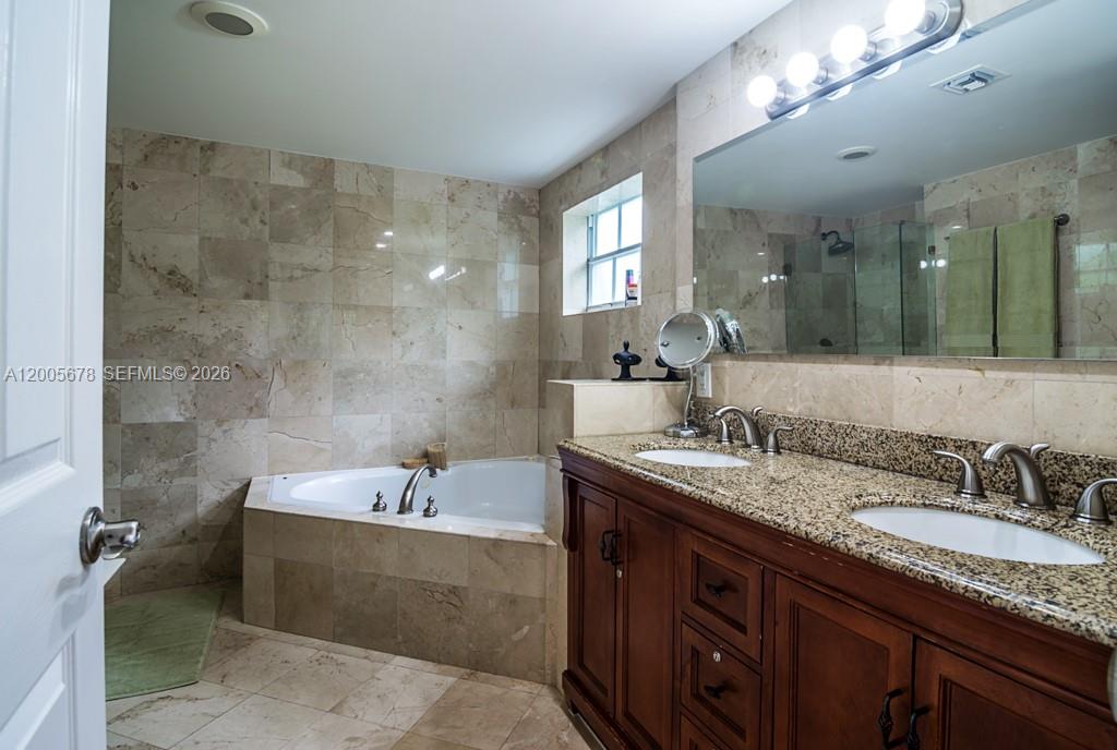1237 Aduana Ave, Coral Gables FL 33146