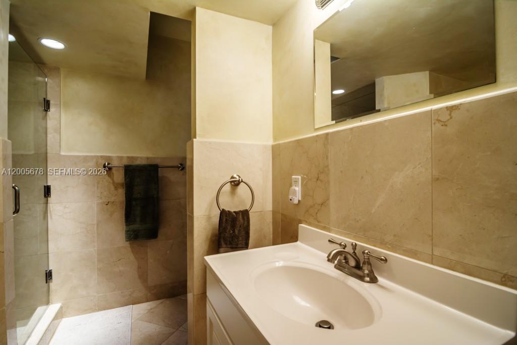 1237 Aduana Ave, Coral Gables FL 33146