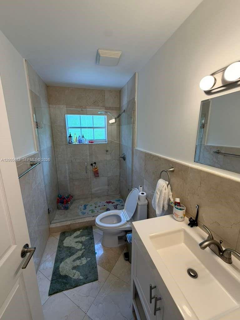 1237 Aduana Ave, Coral Gables FL 33146