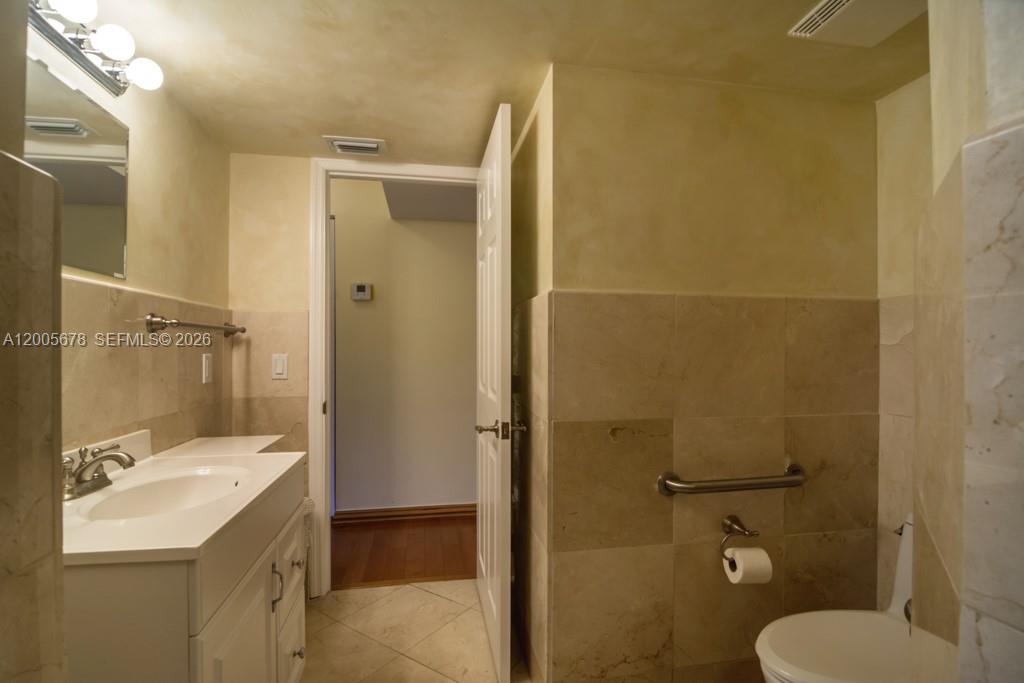 1237 Aduana Ave, Coral Gables FL 33146