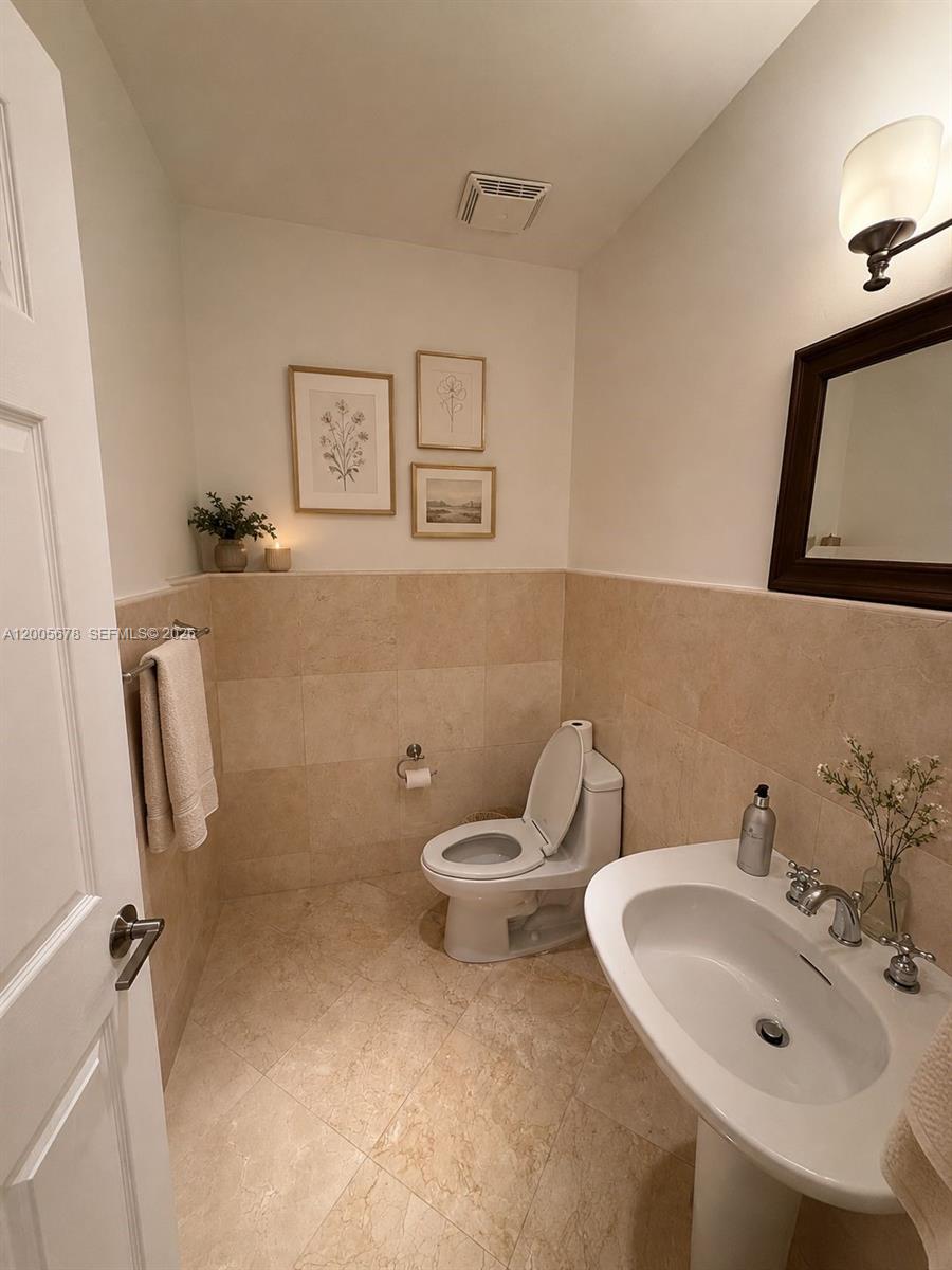 1237 Aduana Ave, Coral Gables FL 33146
