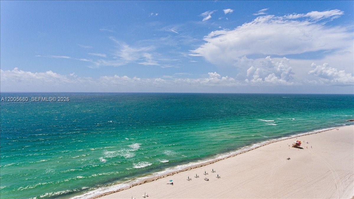3801 Collins Ave #1105, Miami Beach FL 33140