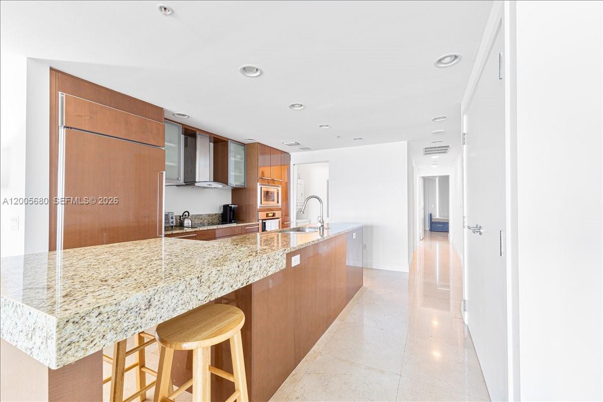 3801 Collins Ave #1105, Miami Beach FL 33140