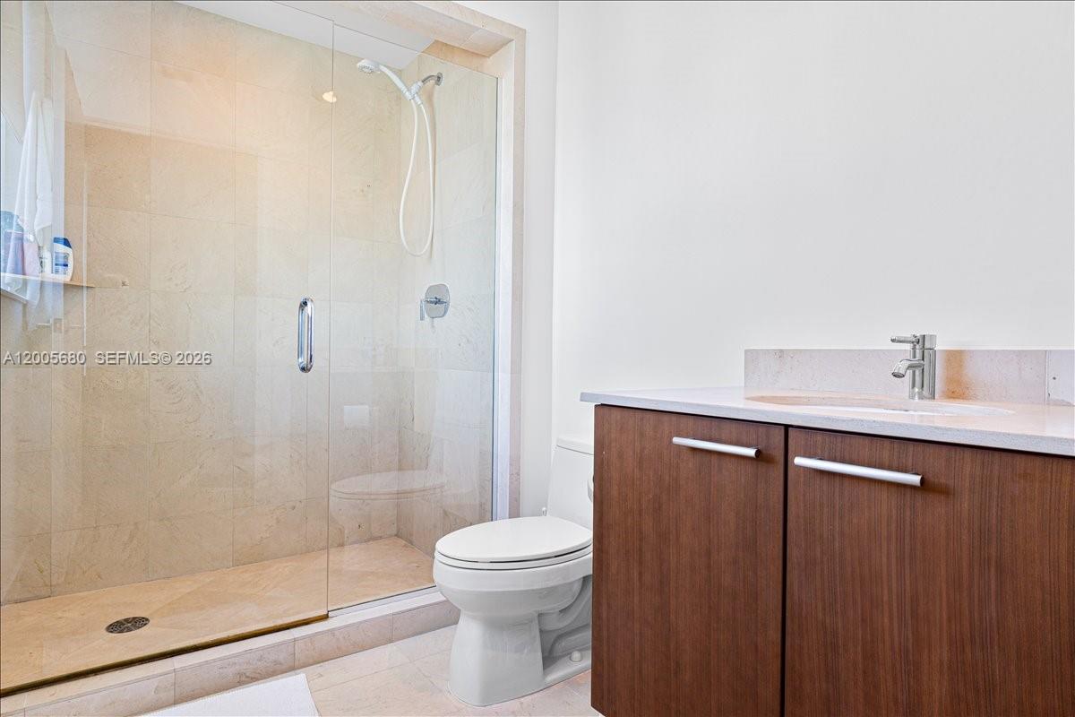 3801 Collins Ave #1105, Miami Beach FL 33140