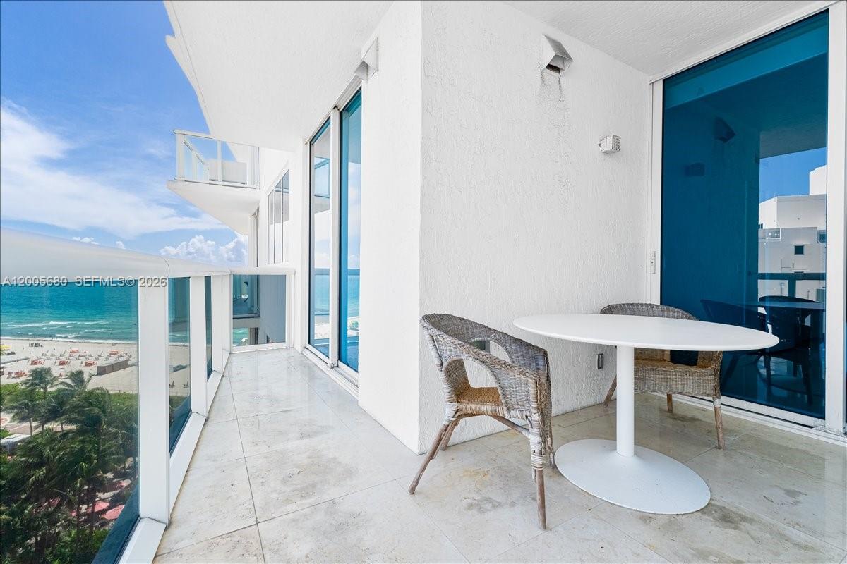 3801 Collins Ave #1105, Miami Beach FL 33140