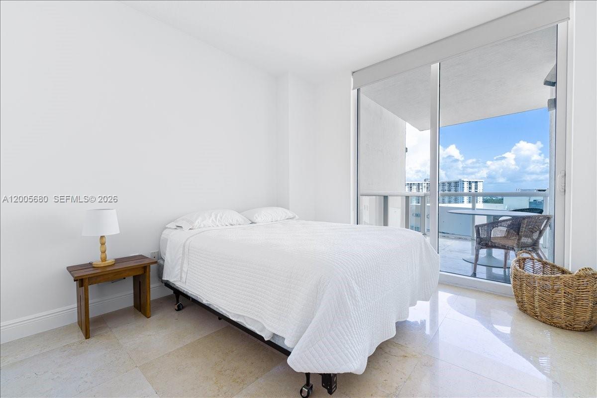 3801 Collins Ave #1105, Miami Beach FL 33140