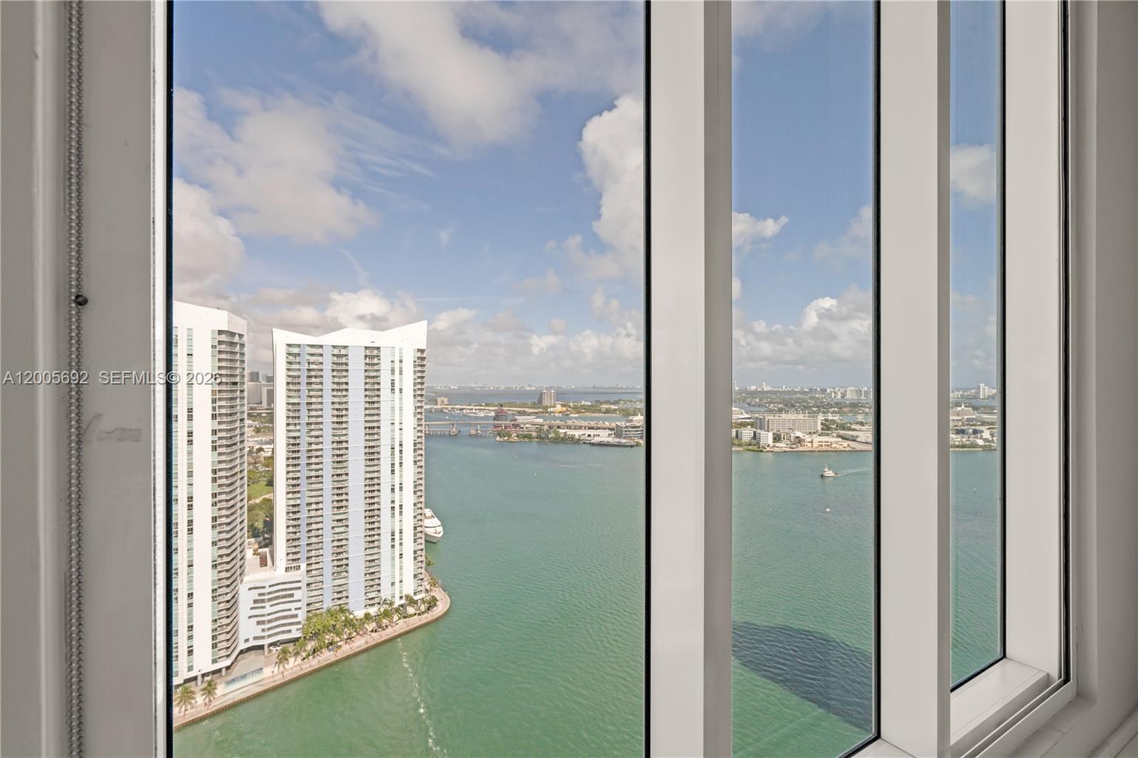 900 Brickell Key Blvd #3002, Miami FL 33131
