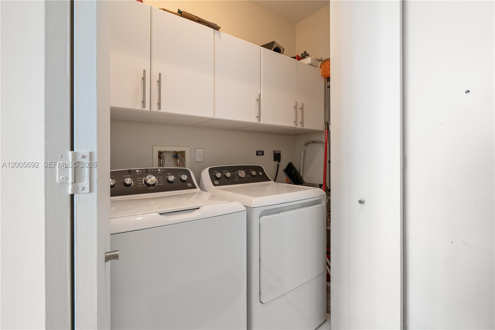900 Brickell Key Blvd #3002, Miami FL 33131
