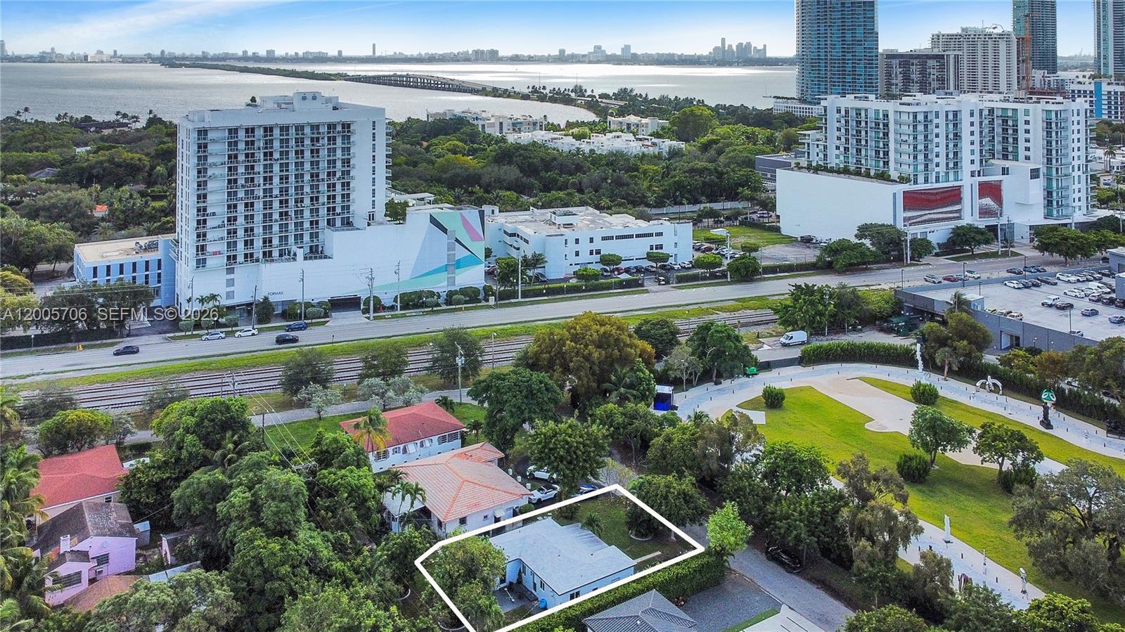 231 NE 43rd St, Miami FL 33137