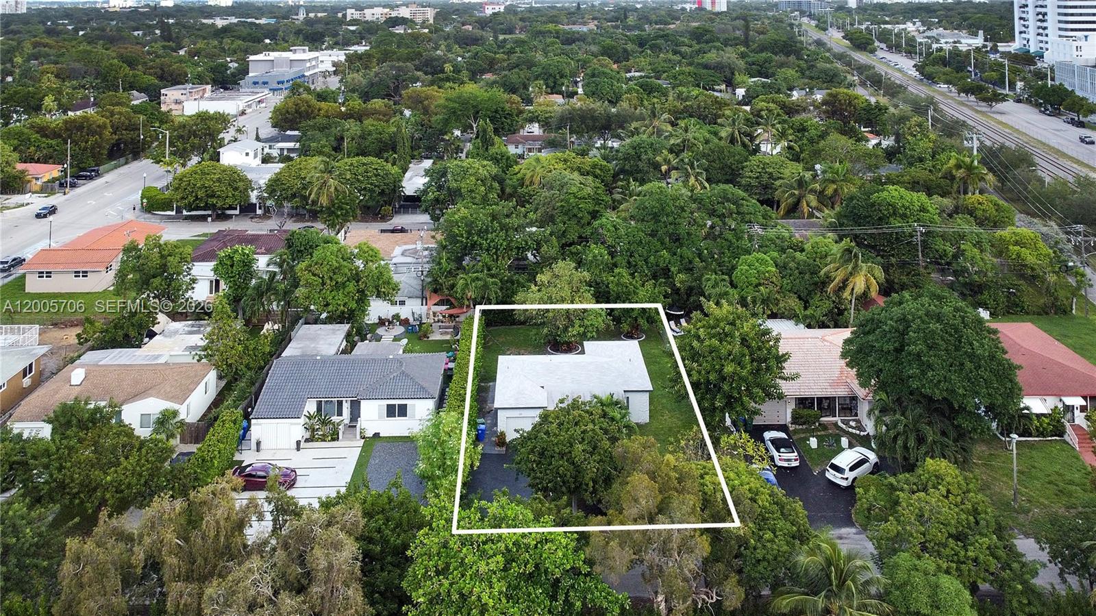 231 NE 43rd St, Miami FL 33137