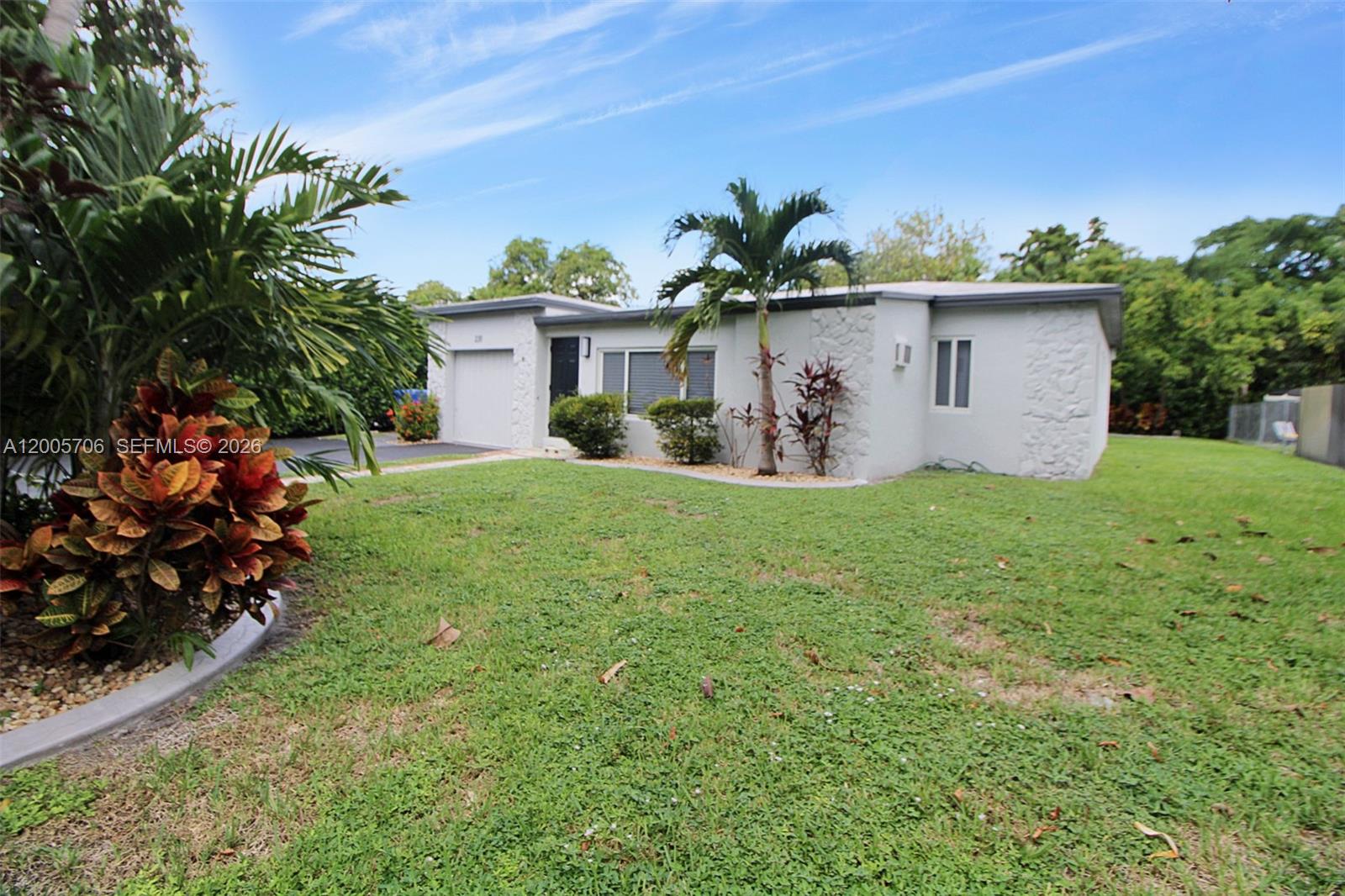 231 NE 43rd St, Miami FL 33137
